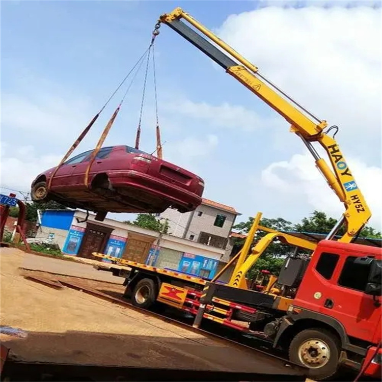 怀安县吊车吊汽车的正确方法